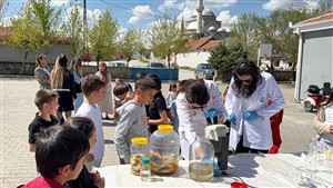 ASÜBTAM’DAN İLÇE OKULLARINA BİLİM SEVDİRME VE UYGULAMALI BİLİM ATÖLYELERİ ETKİNLİĞİ
